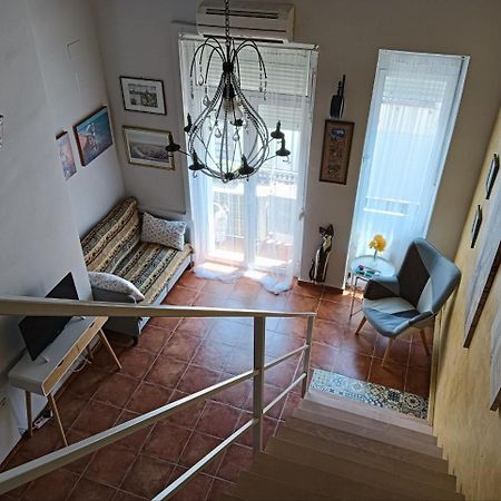 Apartamento Loft In Ehemaligem Fischer Haus Valencia Exterior foto
