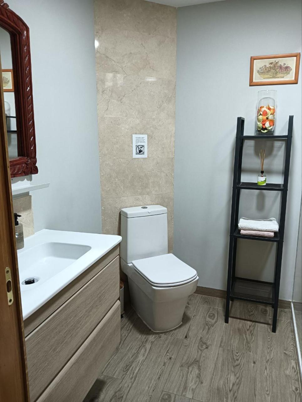 Apartamento Loft In Ehemaligem Fischer Haus Valencia Exterior foto