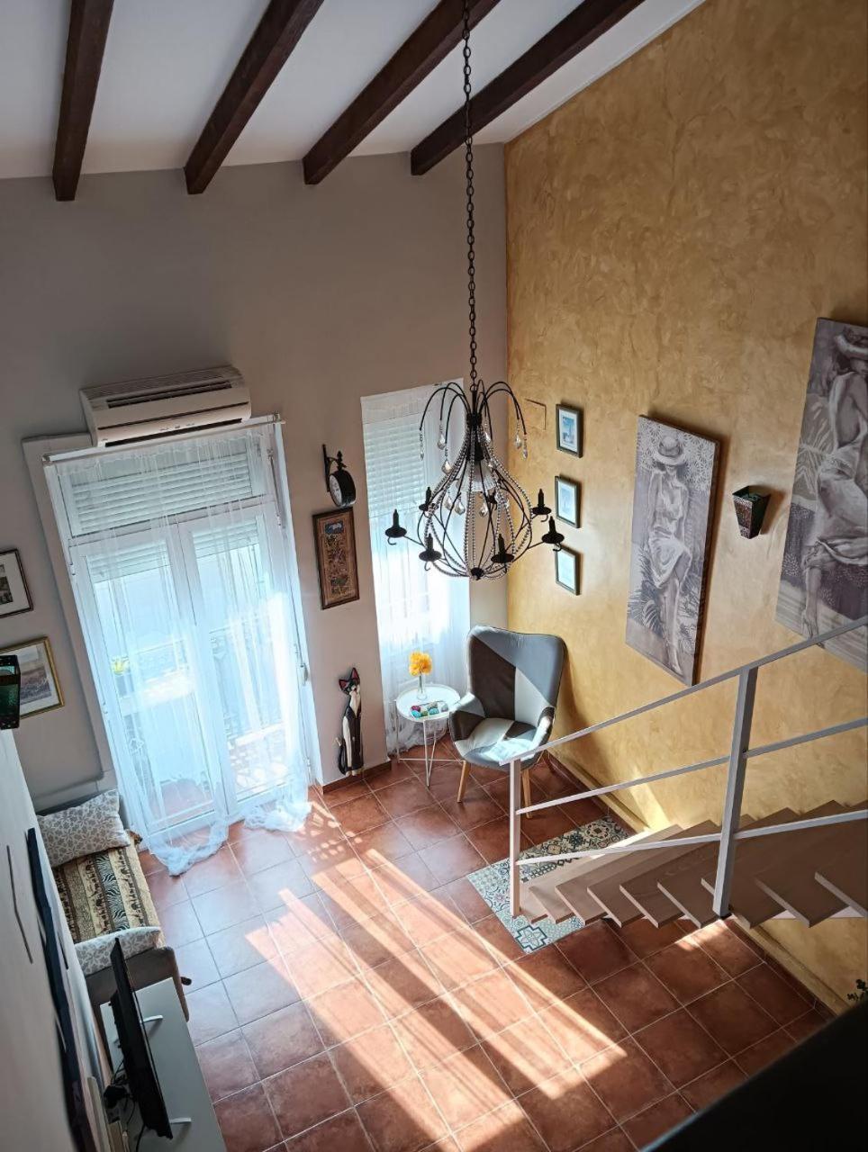 Apartamento Loft In Ehemaligem Fischer Haus Valencia Exterior foto