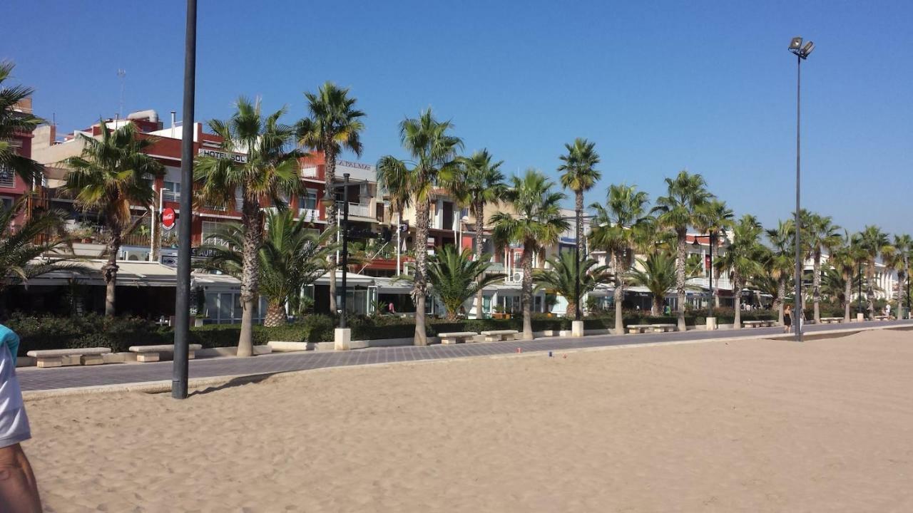 Apartamento Loft In Ehemaligem Fischer Haus Valencia Exterior foto