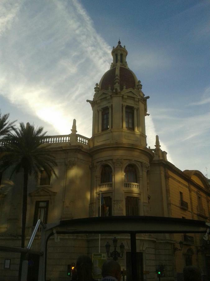 Apartamento Loft In Ehemaligem Fischer Haus Valencia Exterior foto